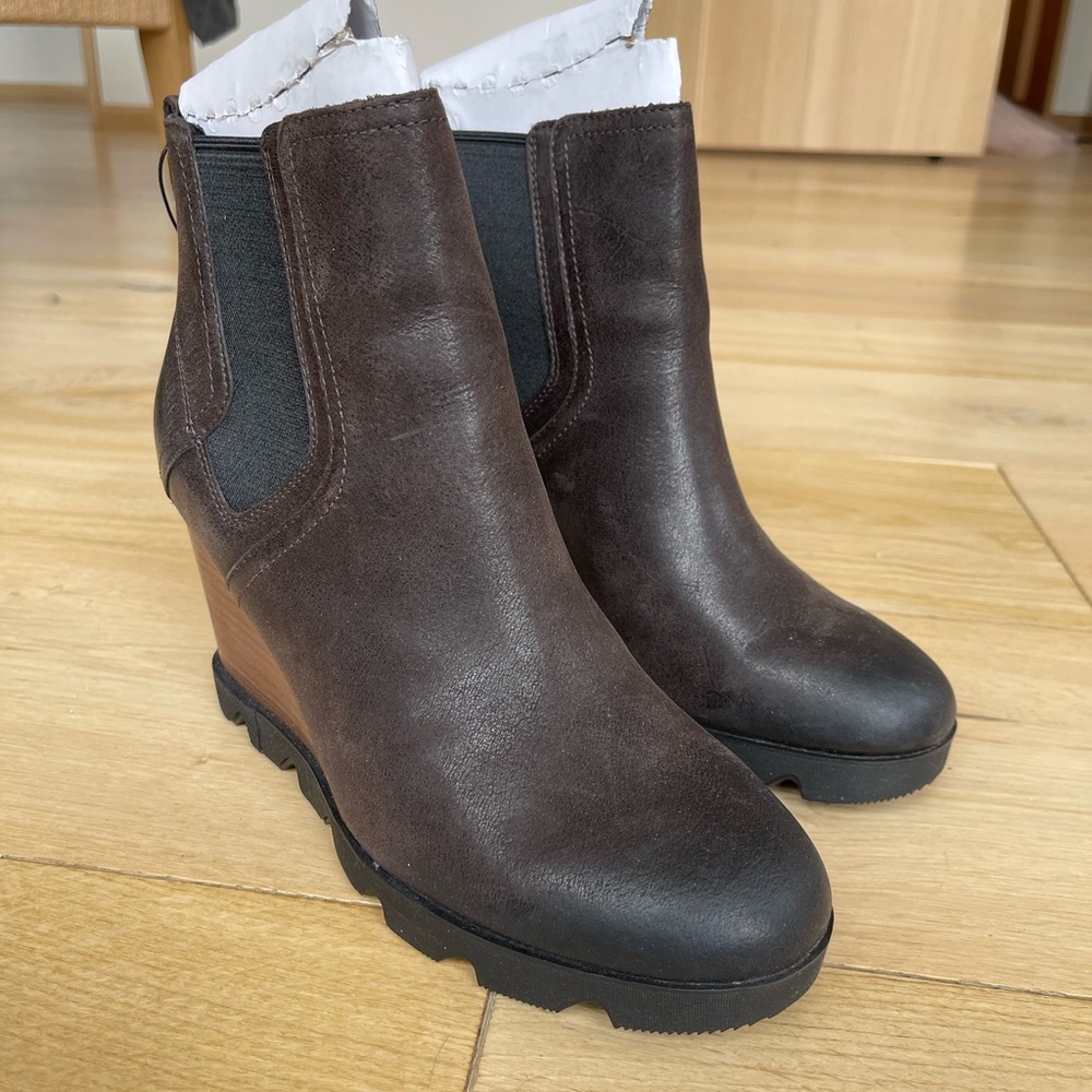 Sorel Joan Uptown Chelsea wedge size 9.5.